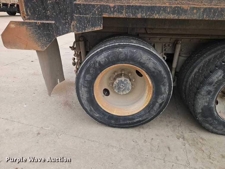 image for item EO7256 1998 Kenworth T600 dump truck