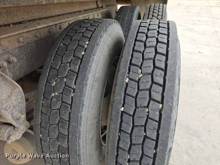 image for item EO7256 1998 Kenworth T600 dump truck