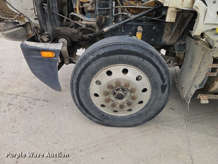 image for item EO7256 1998 Kenworth T600 dump truck
