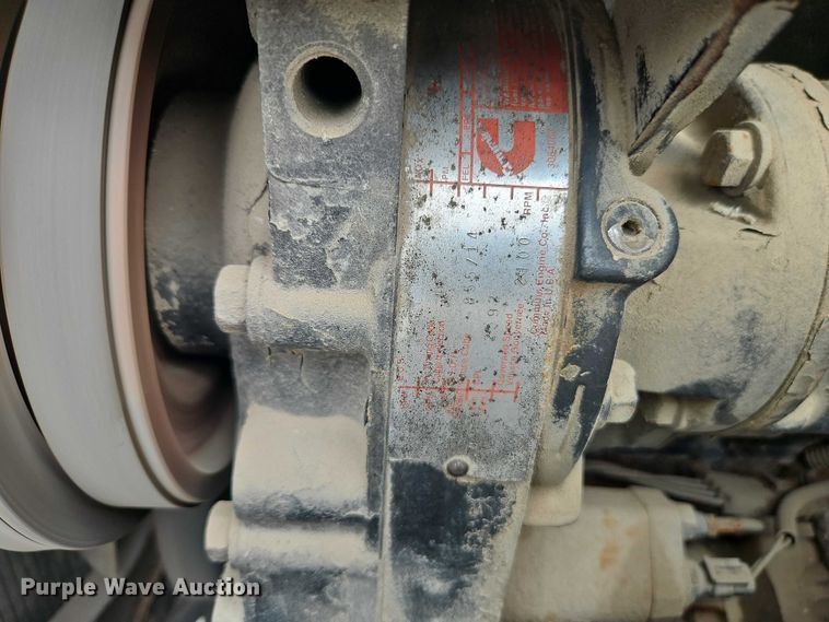 image for item EO7257 2001 Kenworth T800 semi truck