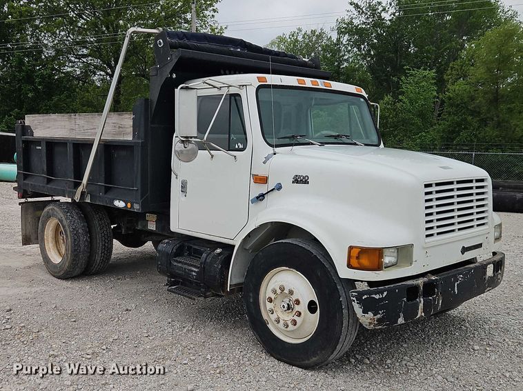 image for item EO7258 1997 International 4700 dump truck