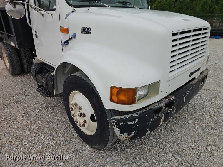 image for item EO7258 1997 International 4700 dump truck