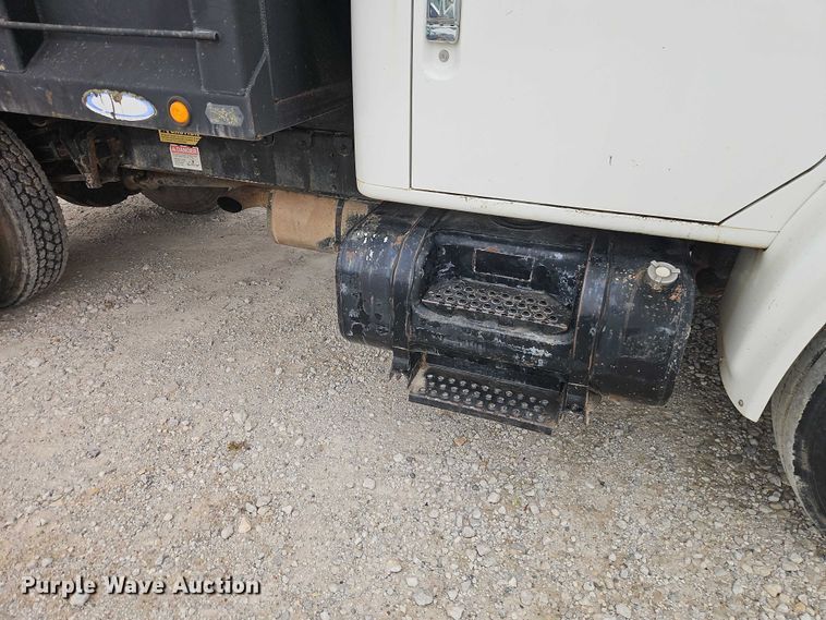 image for item EO7258 1997 International 4700 dump truck