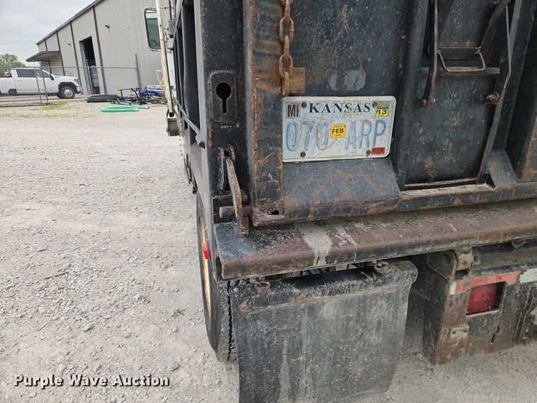 image for item EO7258 1997 International 4700 dump truck