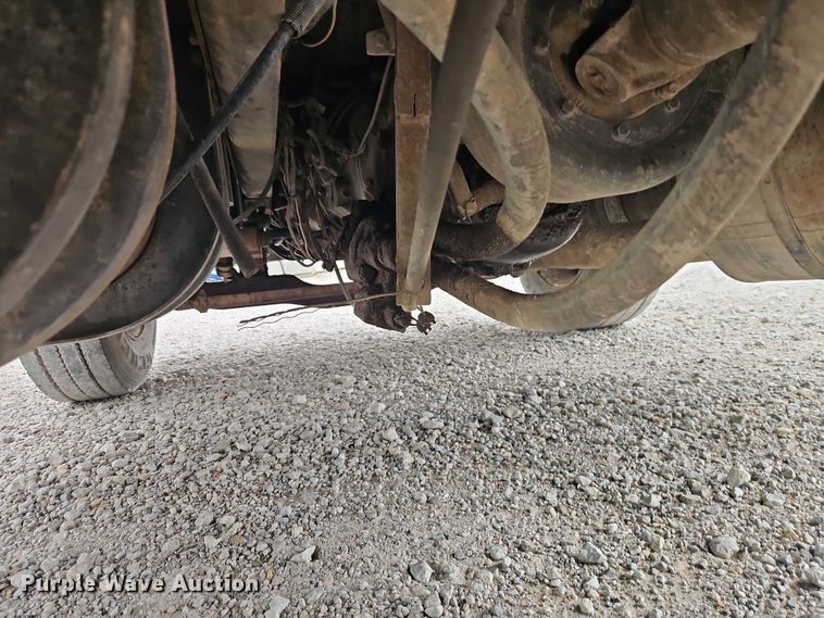 image for item EO7258 1997 International 4700 dump truck