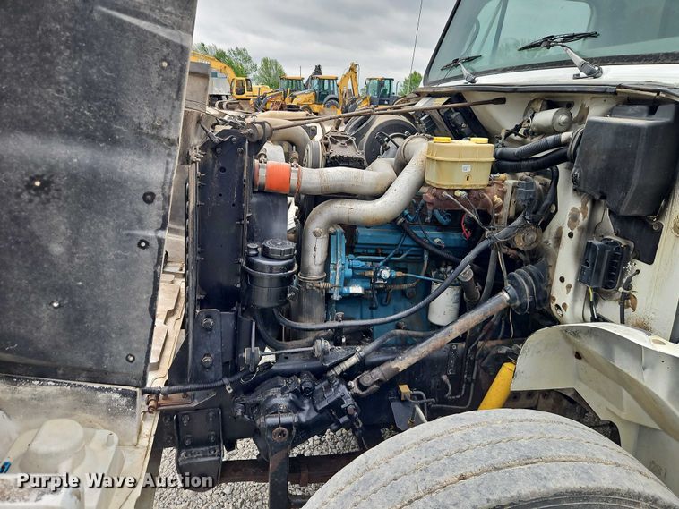 image for item EO7258 1997 International 4700 dump truck