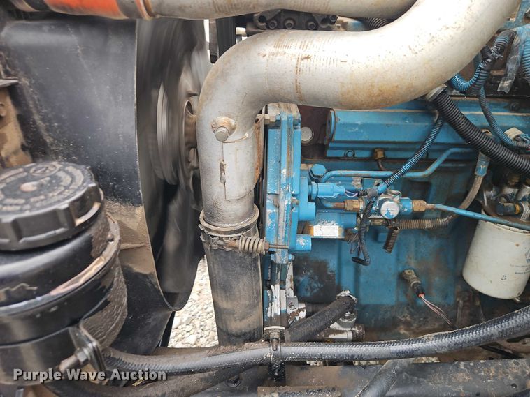 image for item EO7258 1997 International 4700 dump truck