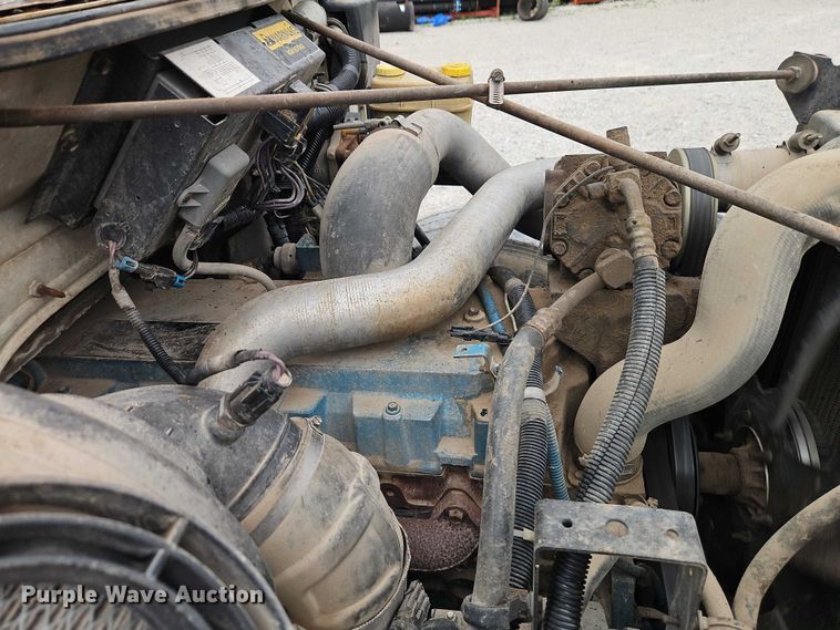 image for item EO7258 1997 International 4700 dump truck