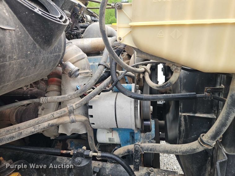 image for item EO7258 1997 International 4700 dump truck