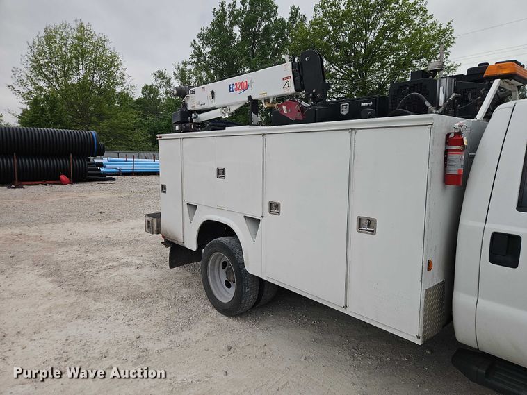 image for item EO7259 2012 Ford F550 Super Duty utility / service truck