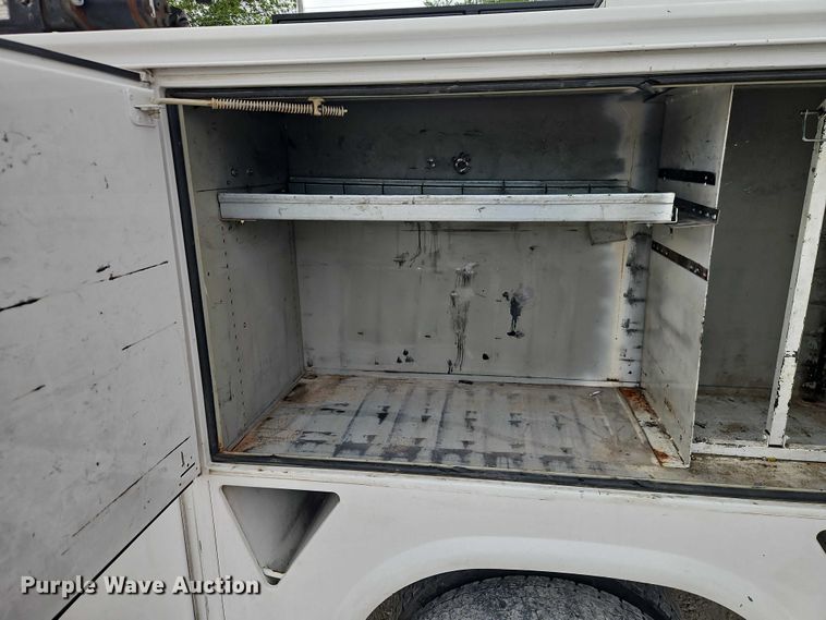 image for item EO7259 2012 Ford F550 Super Duty utility / service truck