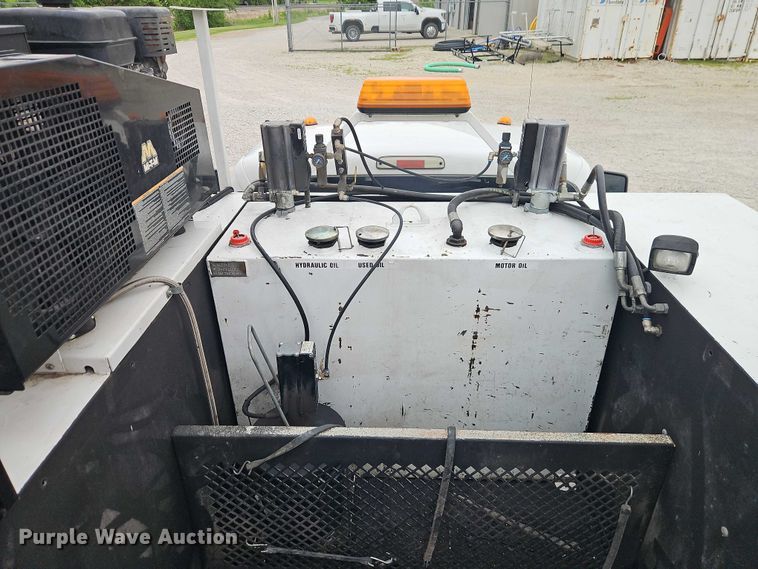 image for item EO7259 2012 Ford F550 Super Duty utility / service truck