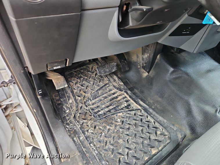 image for item EO7259 2012 Ford F550 Super Duty utility / service truck