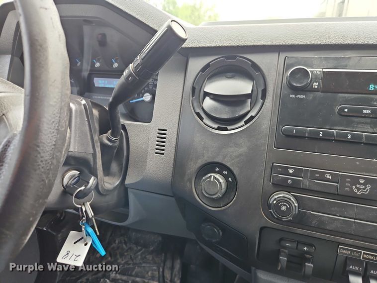 image for item EO7259 2012 Ford F550 Super Duty utility / service truck