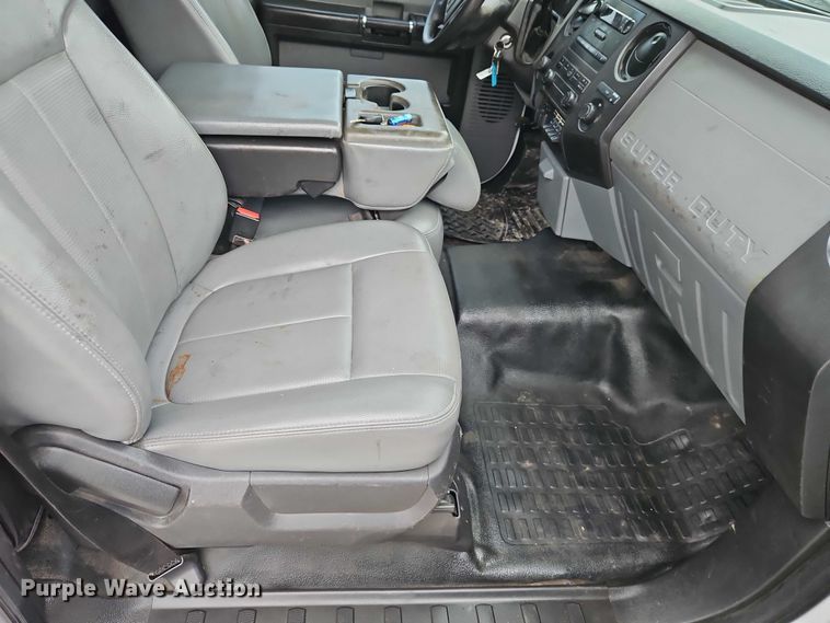 image for item EO7259 2012 Ford F550 Super Duty utility / service truck