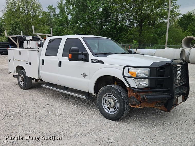 image for item EO7260 2014 Ford F250 Super Duty XL Crew Cab utility bed pickup truck