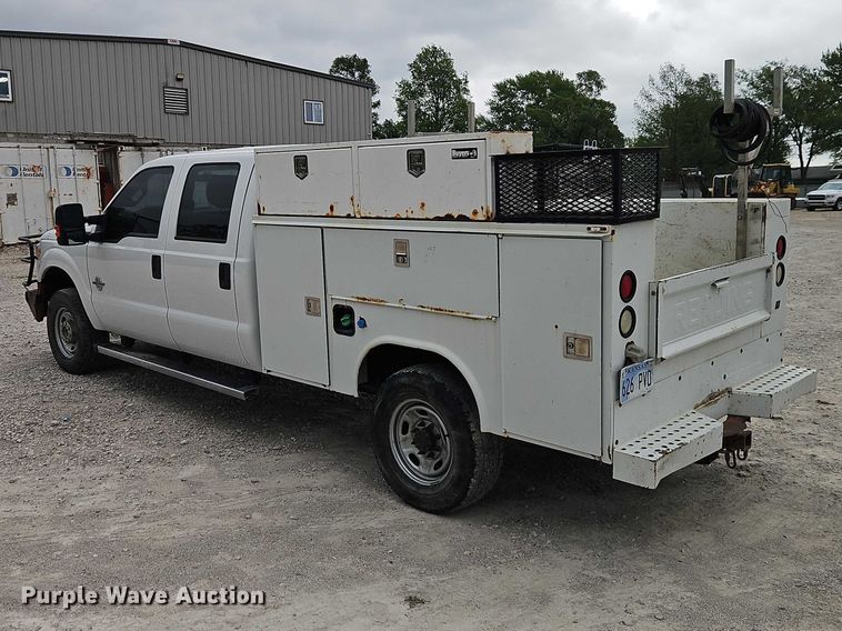 image for item EO7260 2014 Ford F250 Super Duty XL Crew Cab utility bed pickup truck