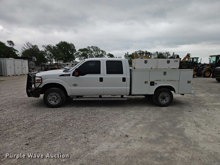 image for item EO7260 2014 Ford F250 Super Duty XL Crew Cab utility bed pickup truck