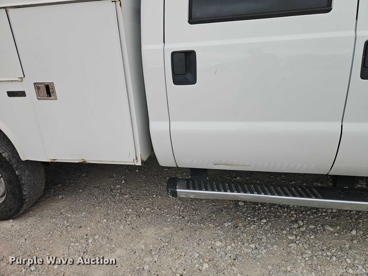 image for item EO7260 2014 Ford F250 Super Duty XL Crew Cab utility bed pickup truck