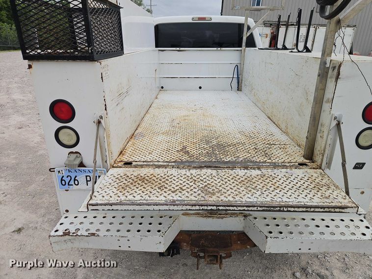 image for item EO7260 2014 Ford F250 Super Duty XL Crew Cab utility bed pickup truck