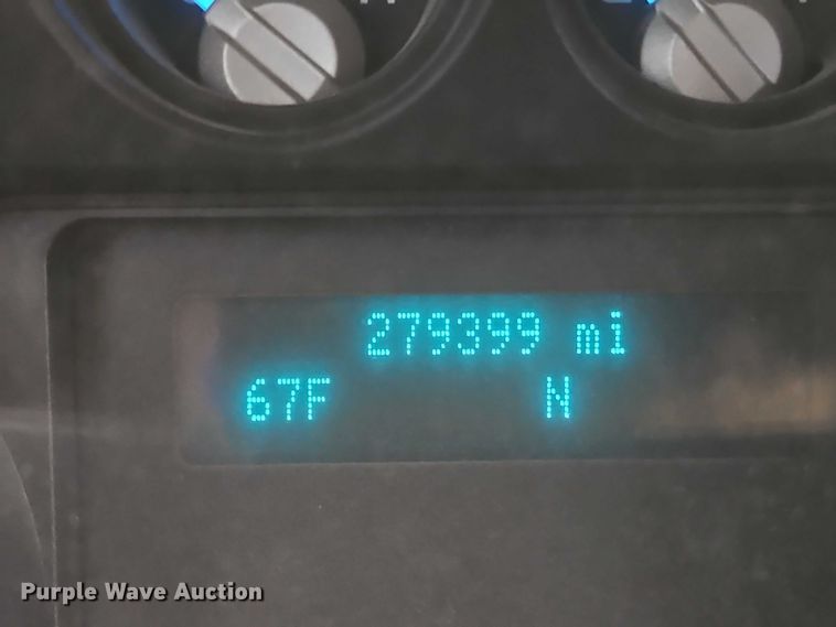 image for item EO7260 2014 Ford F250 Super Duty XL Crew Cab utility bed pickup truck