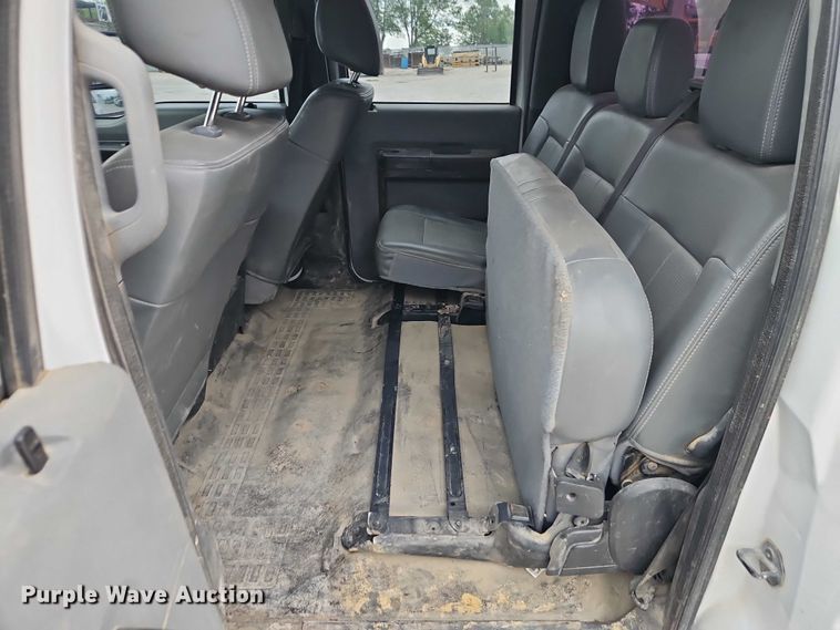 image for item EO7260 2014 Ford F250 Super Duty XL Crew Cab utility bed pickup truck