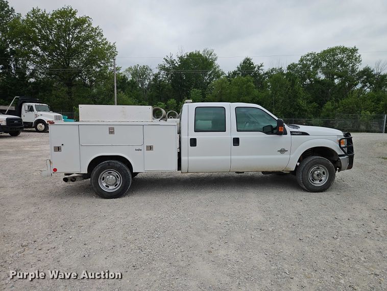 image for item EO7261 2012 Ford F250 Super Duty Crew Cab utility bed pickup truck