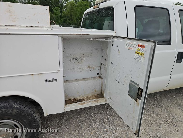 image for item EO7261 2012 Ford F250 Super Duty Crew Cab utility bed pickup truck