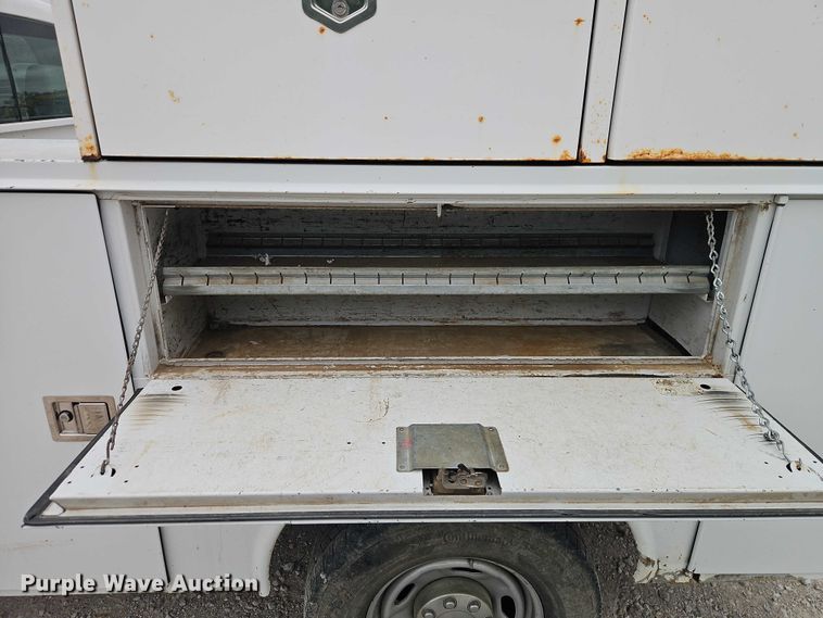 image for item EO7261 2012 Ford F250 Super Duty Crew Cab utility bed pickup truck