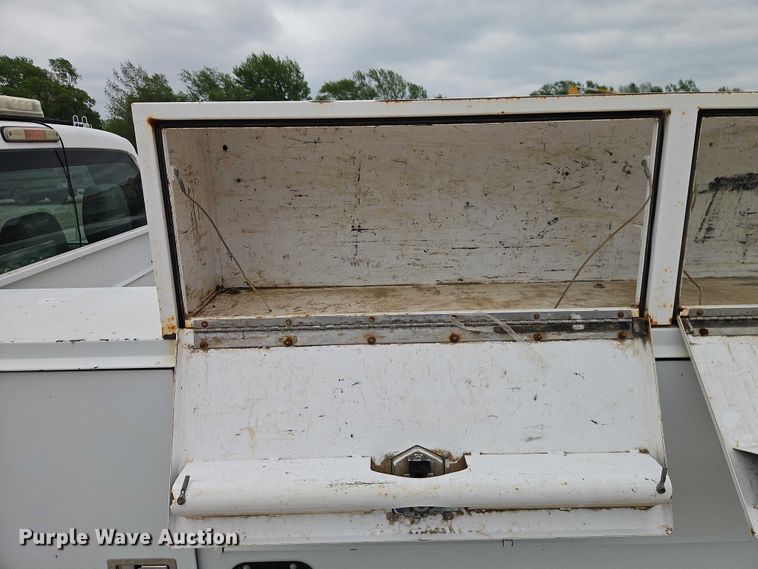 image for item EO7261 2012 Ford F250 Super Duty Crew Cab utility bed pickup truck