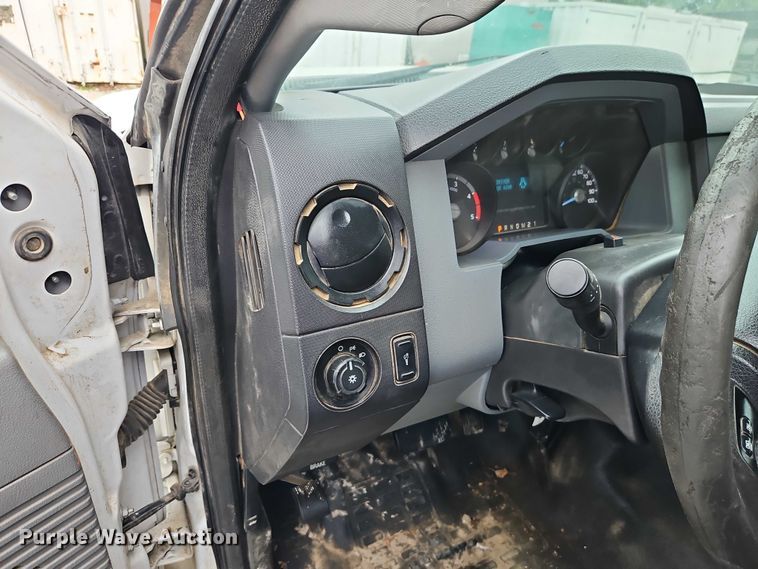 image for item EO7261 2012 Ford F250 Super Duty Crew Cab utility bed pickup truck