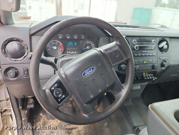 image for item EO7261 2012 Ford F250 Super Duty Crew Cab utility bed pickup truck
