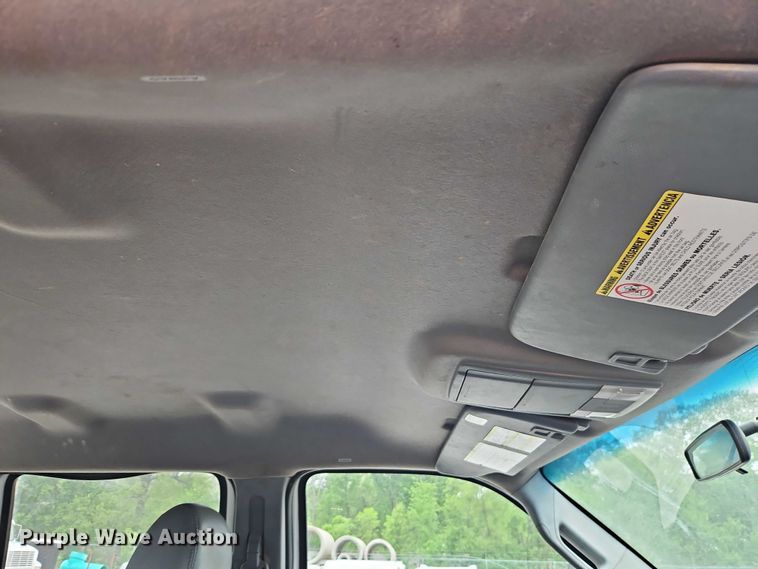 image for item EO7261 2012 Ford F250 Super Duty Crew Cab utility bed pickup truck