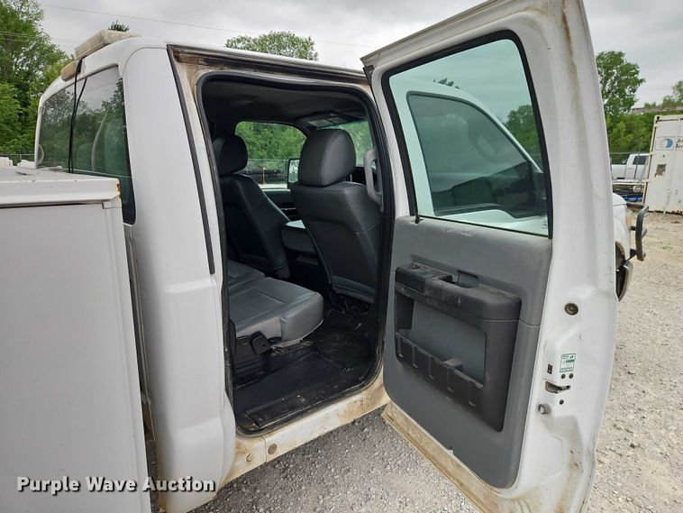 image for item EO7261 2012 Ford F250 Super Duty Crew Cab utility bed pickup truck