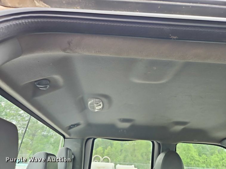 image for item EO7261 2012 Ford F250 Super Duty Crew Cab utility bed pickup truck