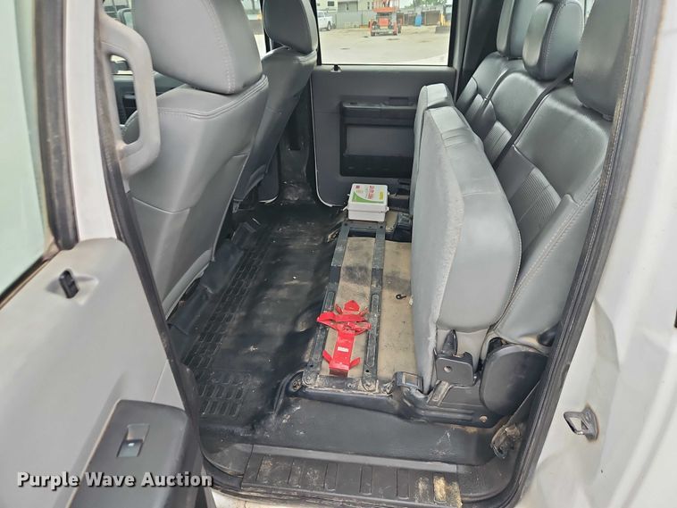 image for item EO7261 2012 Ford F250 Super Duty Crew Cab utility bed pickup truck