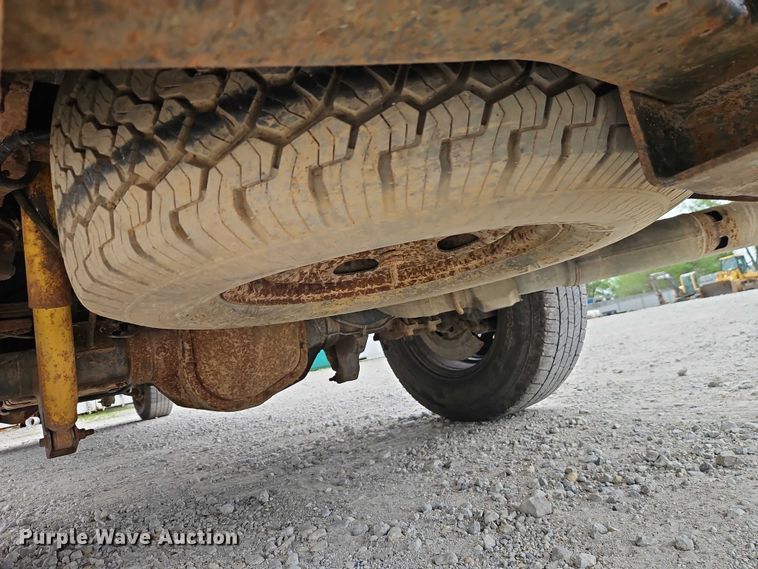 image for item EO7261 2012 Ford F250 Super Duty Crew Cab utility bed pickup truck