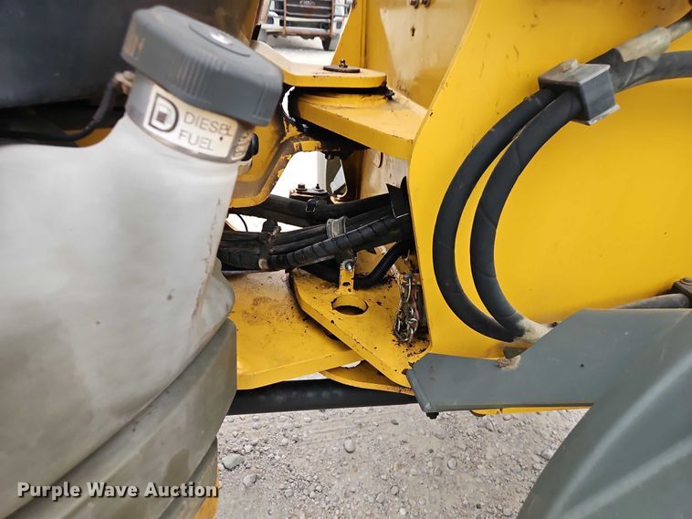 image for item EO7262 2015 John Deere 324K wheel loader