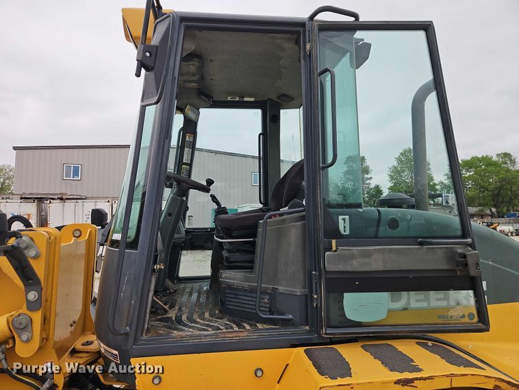 image for item EO7262 2015 John Deere 324K wheel loader
