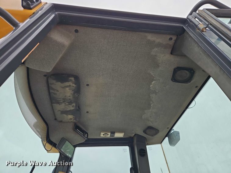 image for item EO7262 2015 John Deere 324K wheel loader