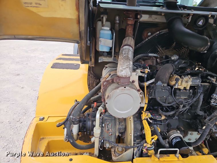 image for item EO7262 2015 John Deere 324K wheel loader