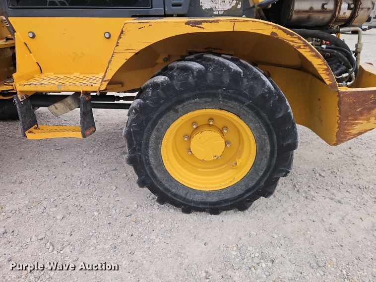 image for item EO7262 2015 John Deere 324K wheel loader
