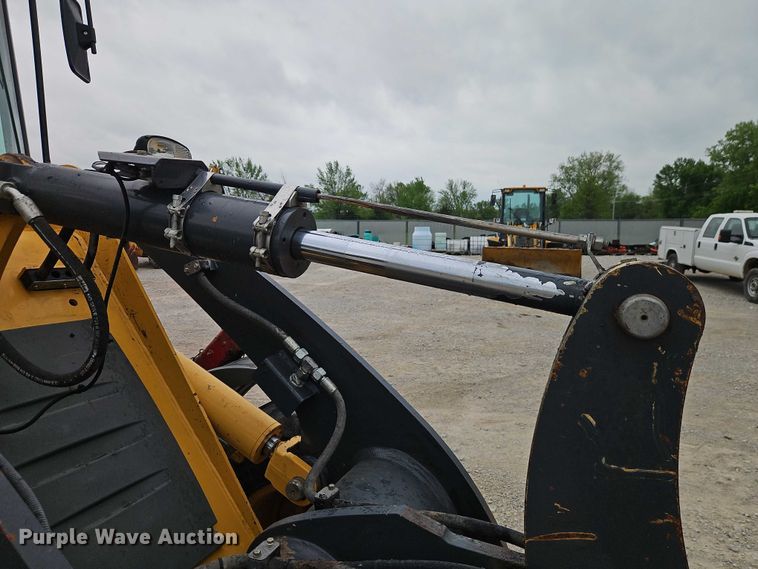 image for item EO7263 2016 John Deere 324K wheel loader