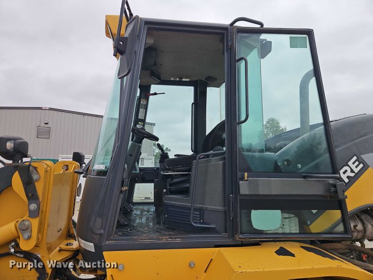 image for item EO7263 2016 John Deere 324K wheel loader