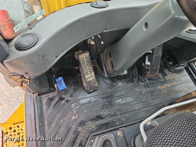 image for item EO7263 2016 John Deere 324K wheel loader