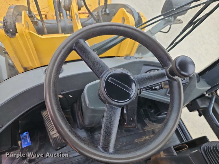 image for item EO7263 2016 John Deere 324K wheel loader