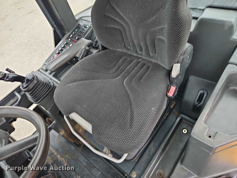 image for item EO7263 2016 John Deere 324K wheel loader