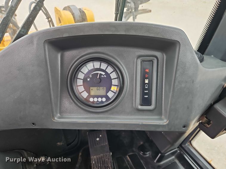 image for item EO7263 2016 John Deere 324K wheel loader