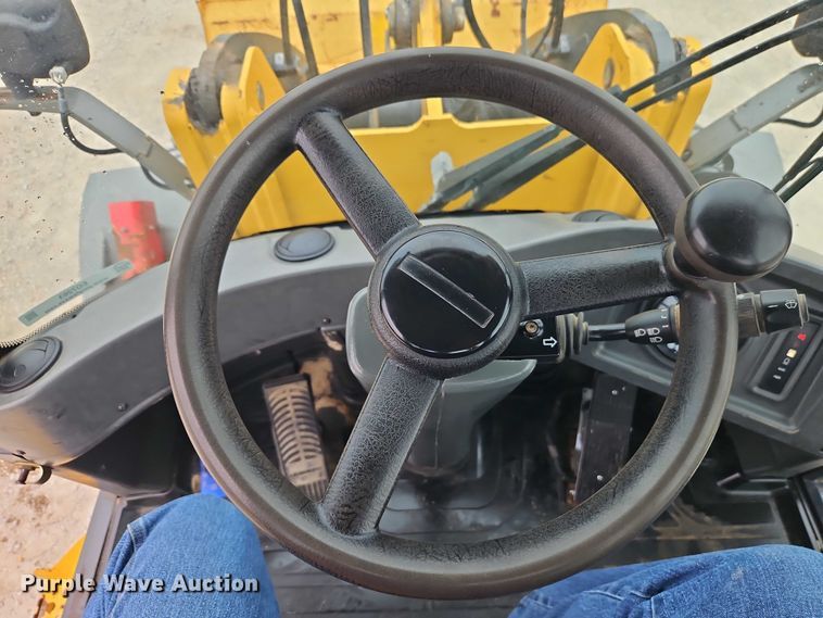 image for item EO7263 2016 John Deere 324K wheel loader