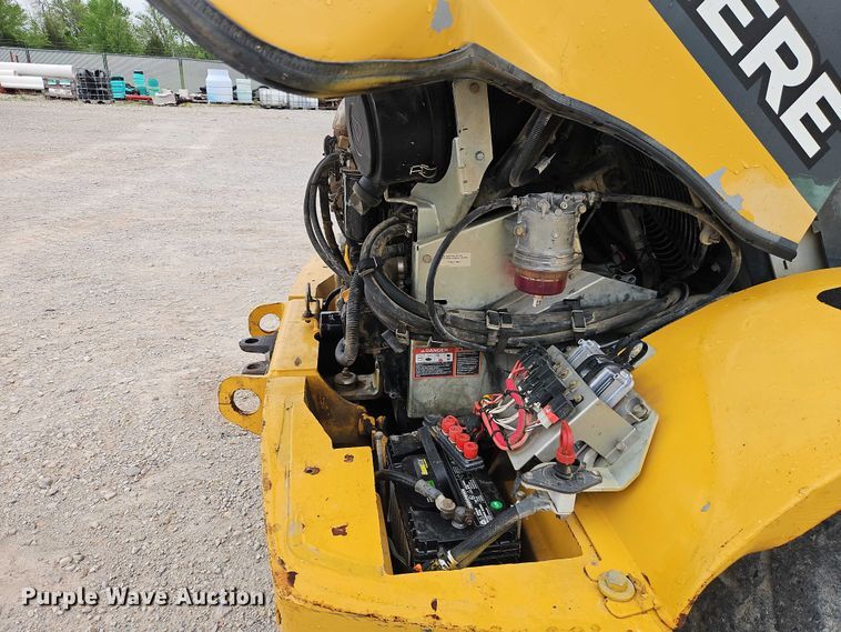 image for item EO7263 2016 John Deere 324K wheel loader